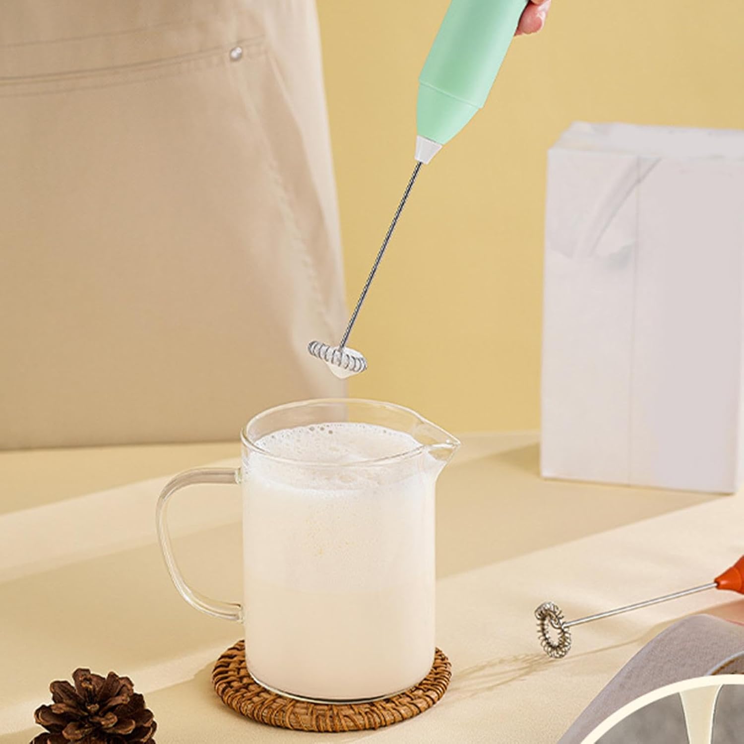 3-Speed Electric Milk Frother with 2 Whisks - Diqqawi Plates