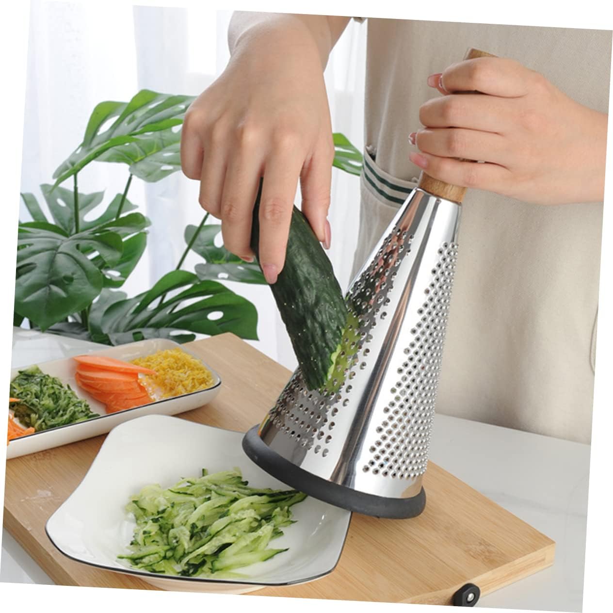 Multipurpose Kitchen Grater and Vegetable Shredder - Diqqawi Plates