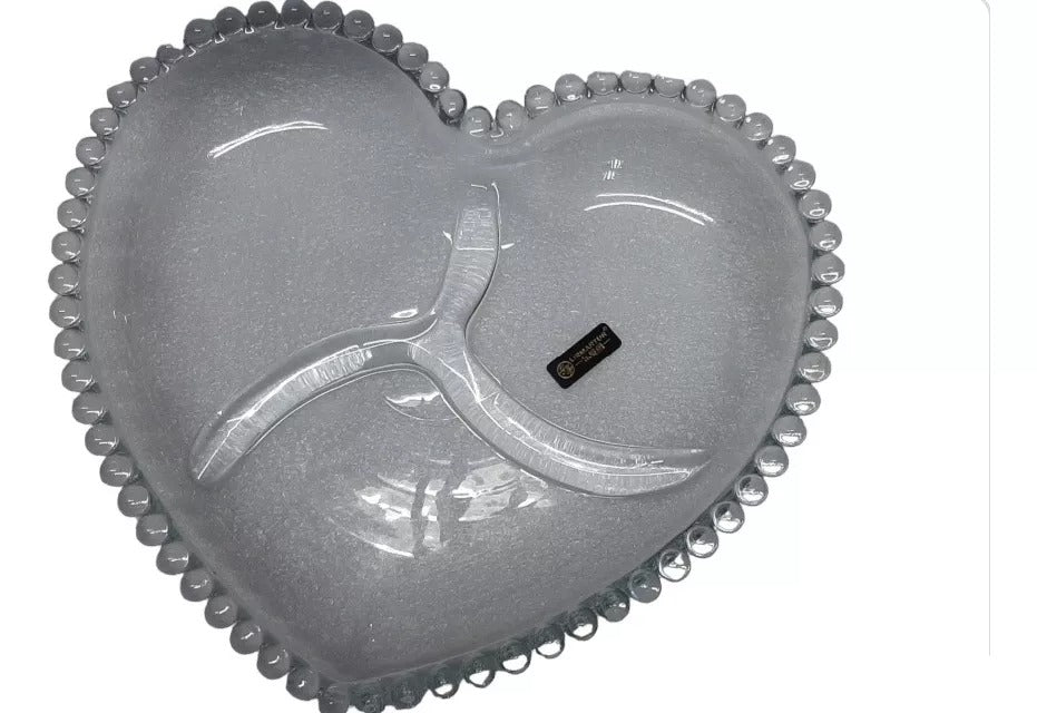 Heart Patterned Glass Plate with 3 Dividers - Diqqawi Plates