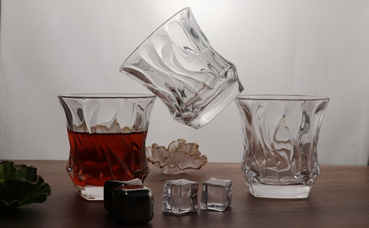 250 ML Platinum Drinking Glass with Braided Designy - Diqqawi Plates