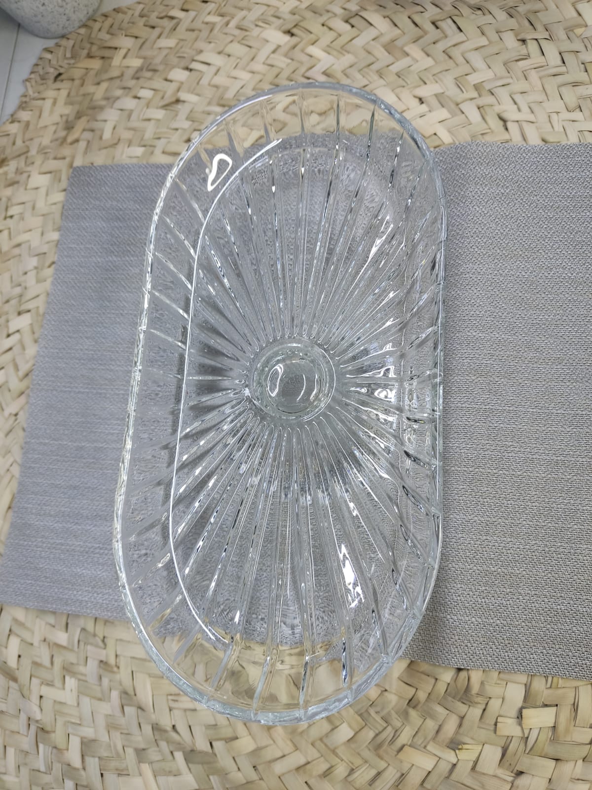 Glass Footed Stand for Cakes, Candies & Fruits