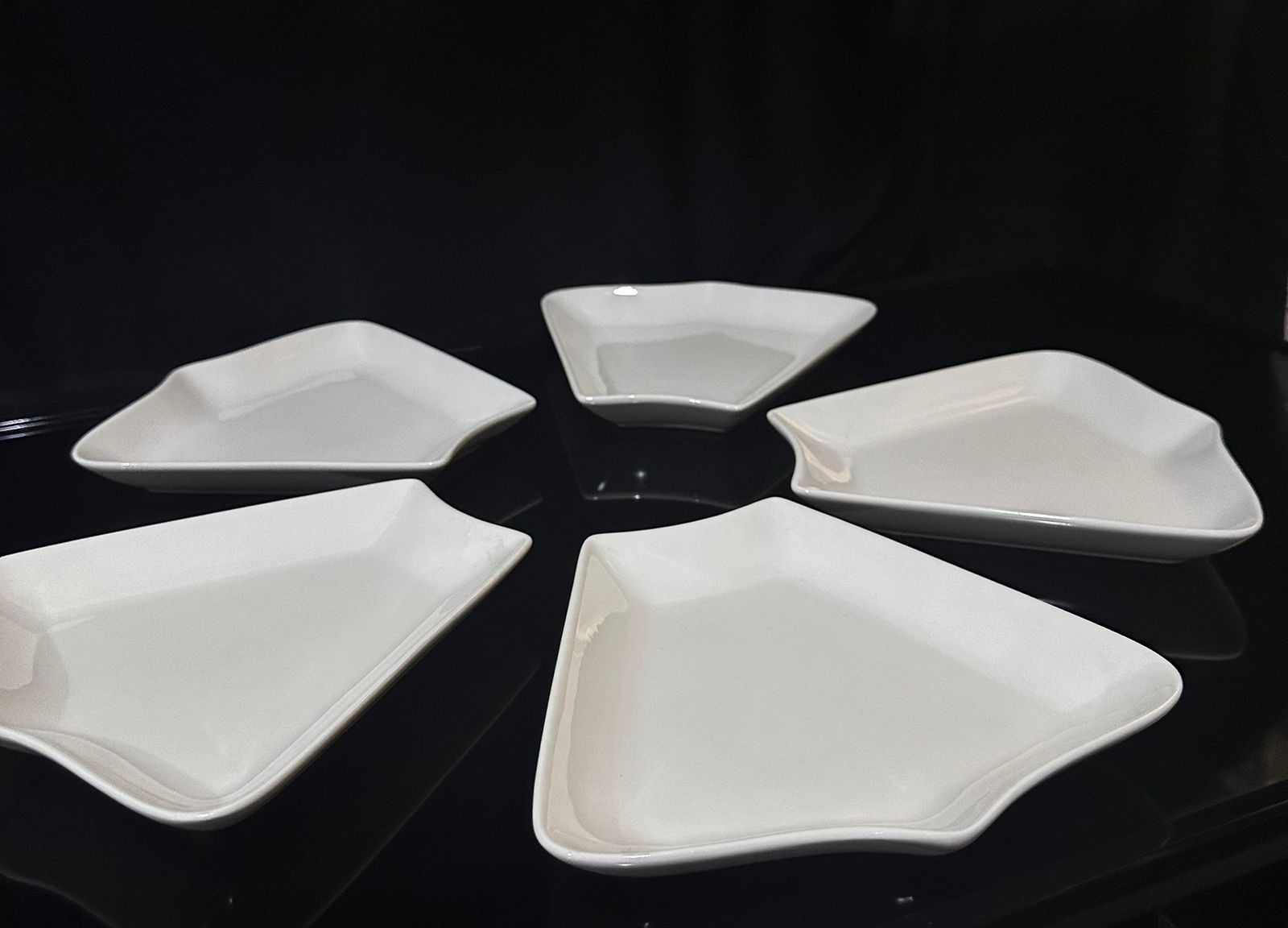 Stylish serving Nuts plate-Styl 1 - Diqqawi Plates