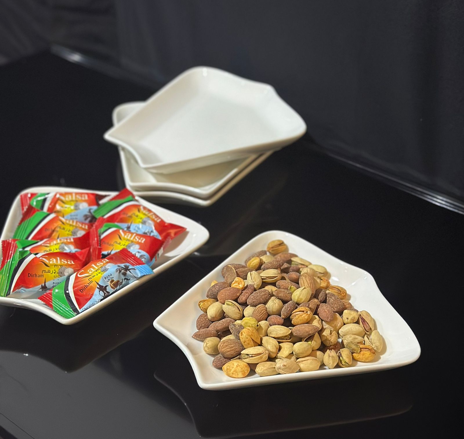 Stylish serving Nuts plate-Styl 1 - Diqqawi Plates
