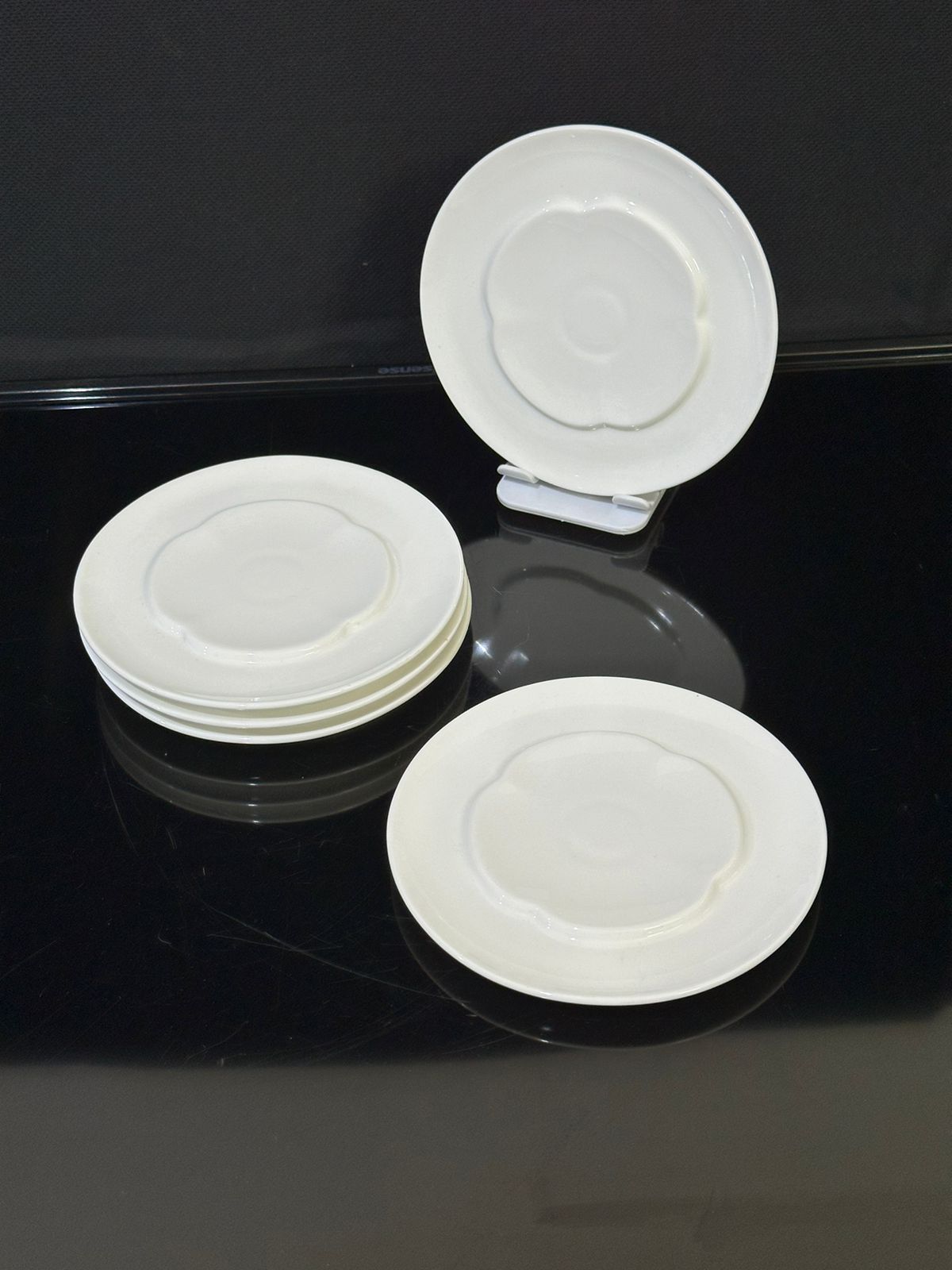 Luxury circle White Porcelain Plate styl8 - Diqqawi Plates