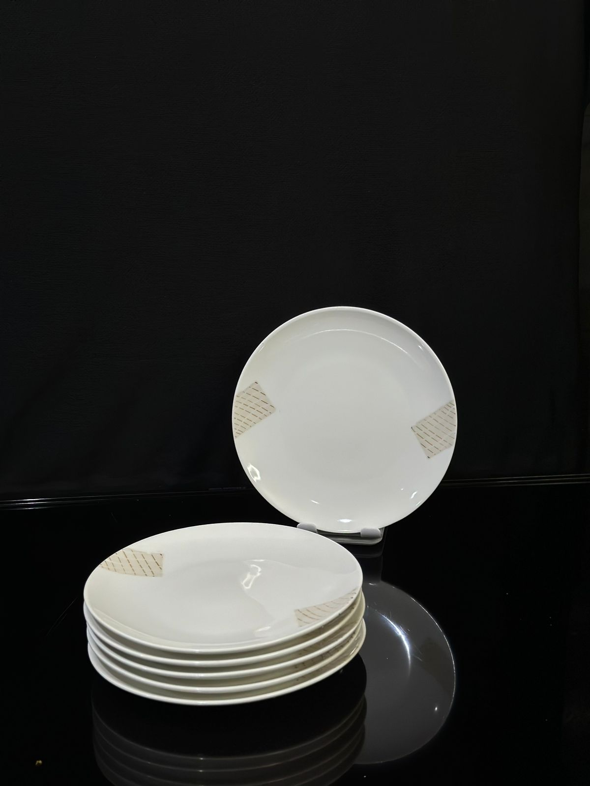 Stylish 7-Inch Porcelain Side Plate - Diqqawi Plates