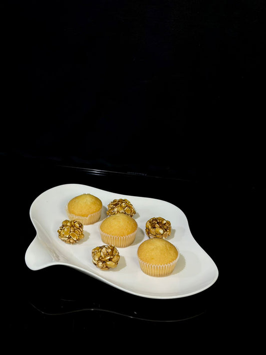 Stylish Oval Bright White Porcelain Serving Plate - Diqqawi Plates