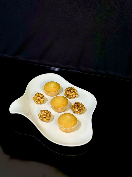 Stylish Oval Bright White Porcelain Serving Plate - Diqqawi Plates