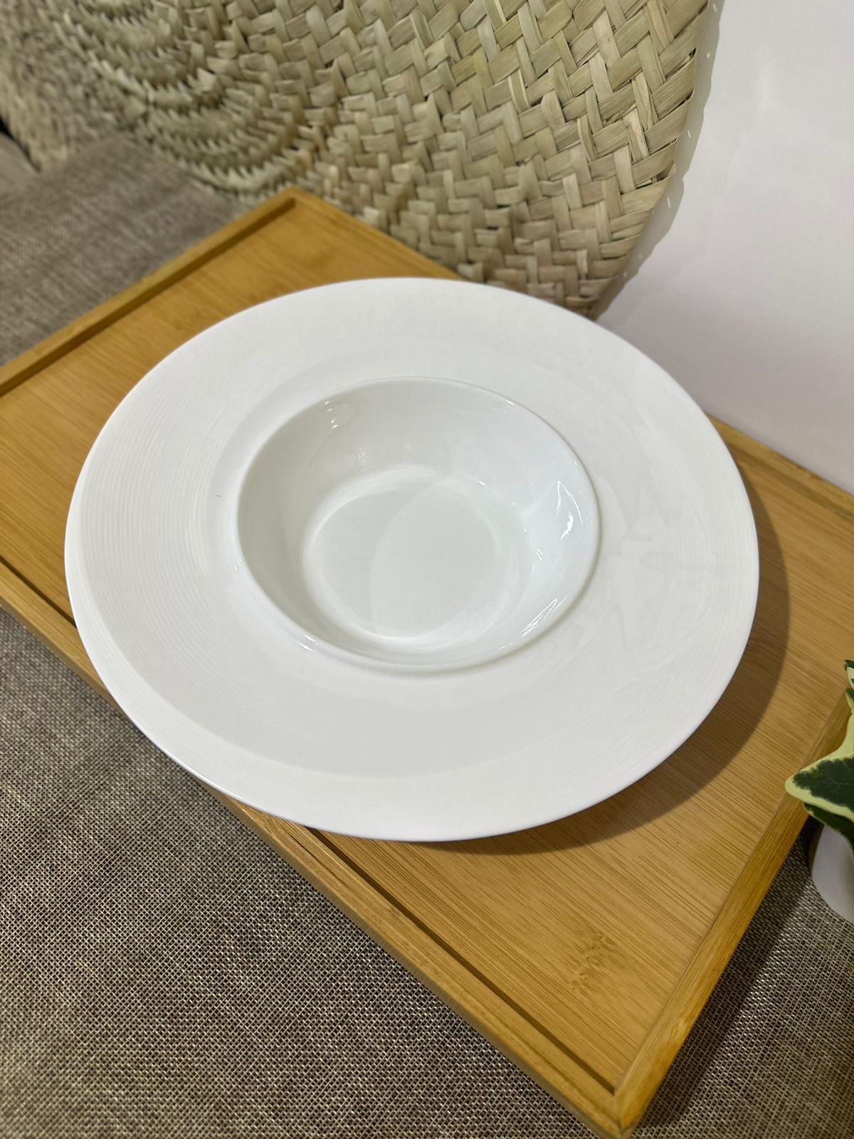 Luxury Large Dining Plate with a dip - Diqqawi Plates