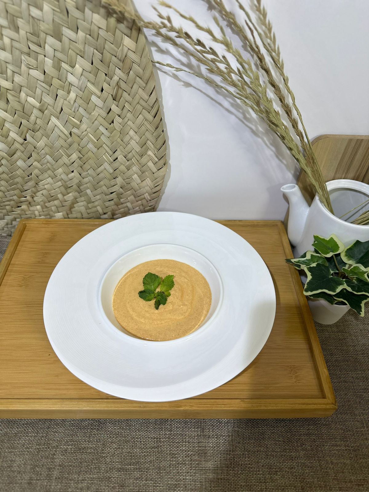 Luxury Large Dining Plate with a dip - Diqqawi Plates