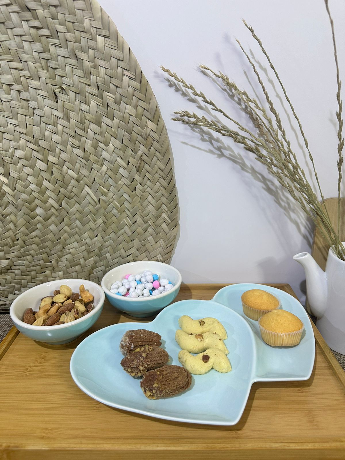 3 pcs set colored Stylish Love plate & 2 bowls - Diqqawi Plates