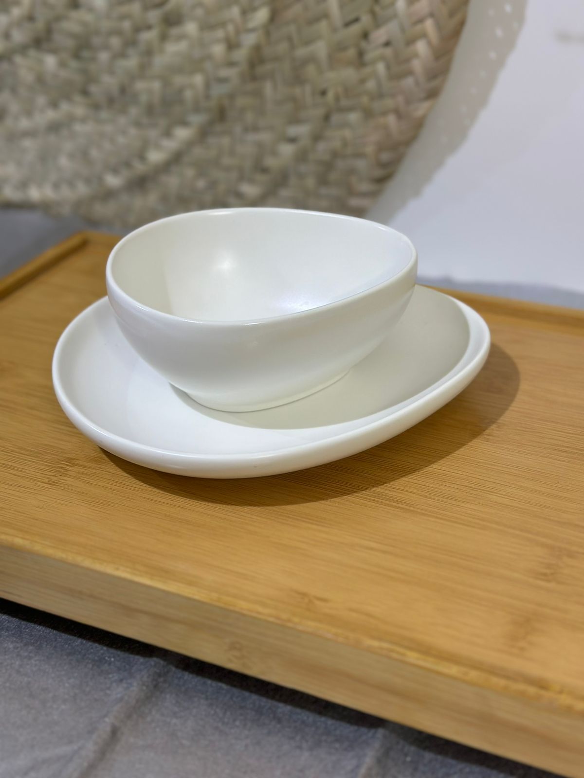 Luxury Stylish Medium Porcelain Bowl with plate - Diqqawi Plates