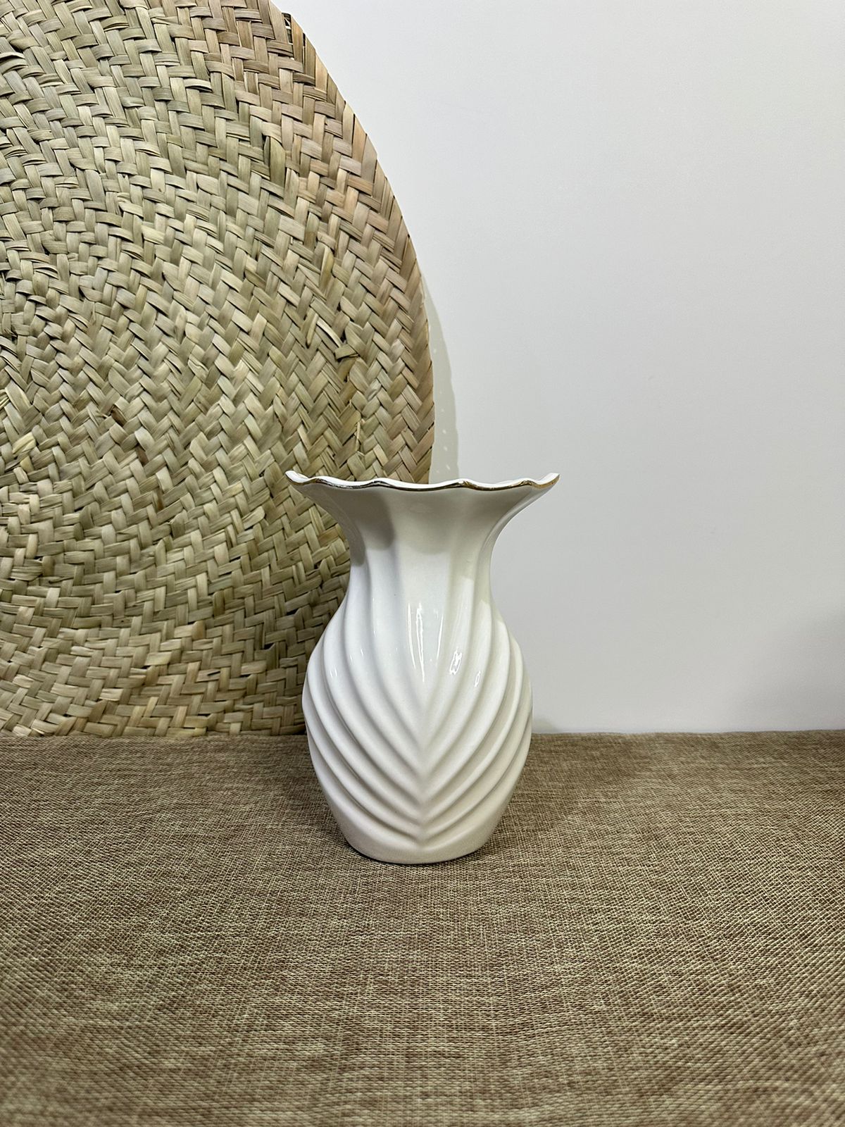 Porcelain Flower Vase styl6 - Diqqawi Plates