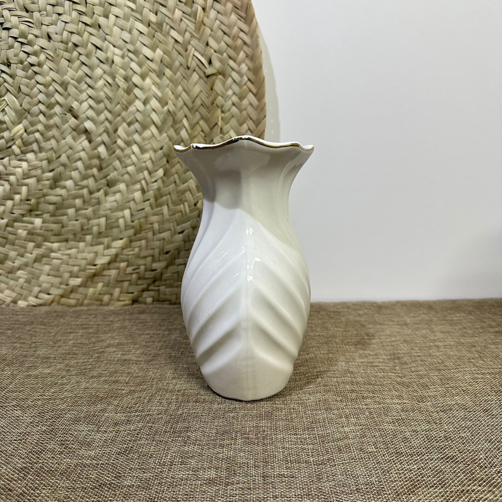 Porcelain Flower Vase styl6 - Diqqawi Plates