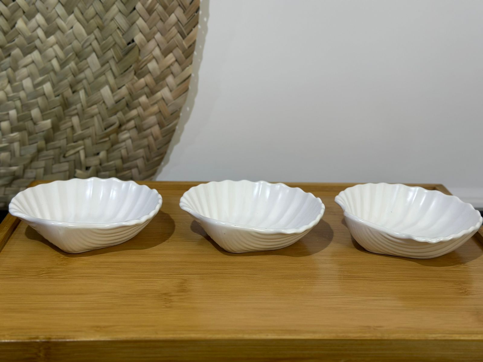 Small Stylesh Shell bowl for Nuts & Candy - Diqqawi Plates