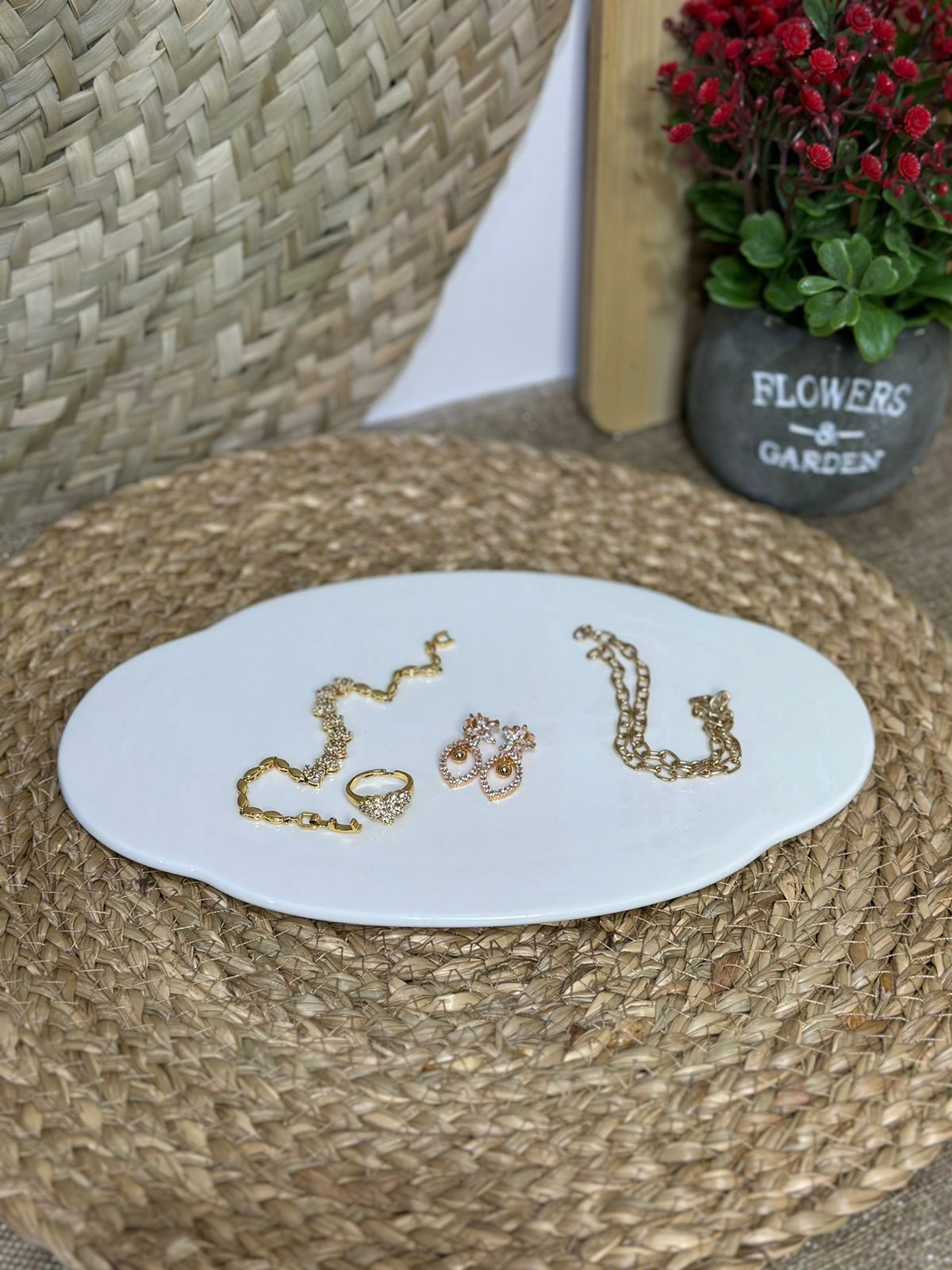 Oval flat plate porcelain 26x16cm - Diqqawi Plates