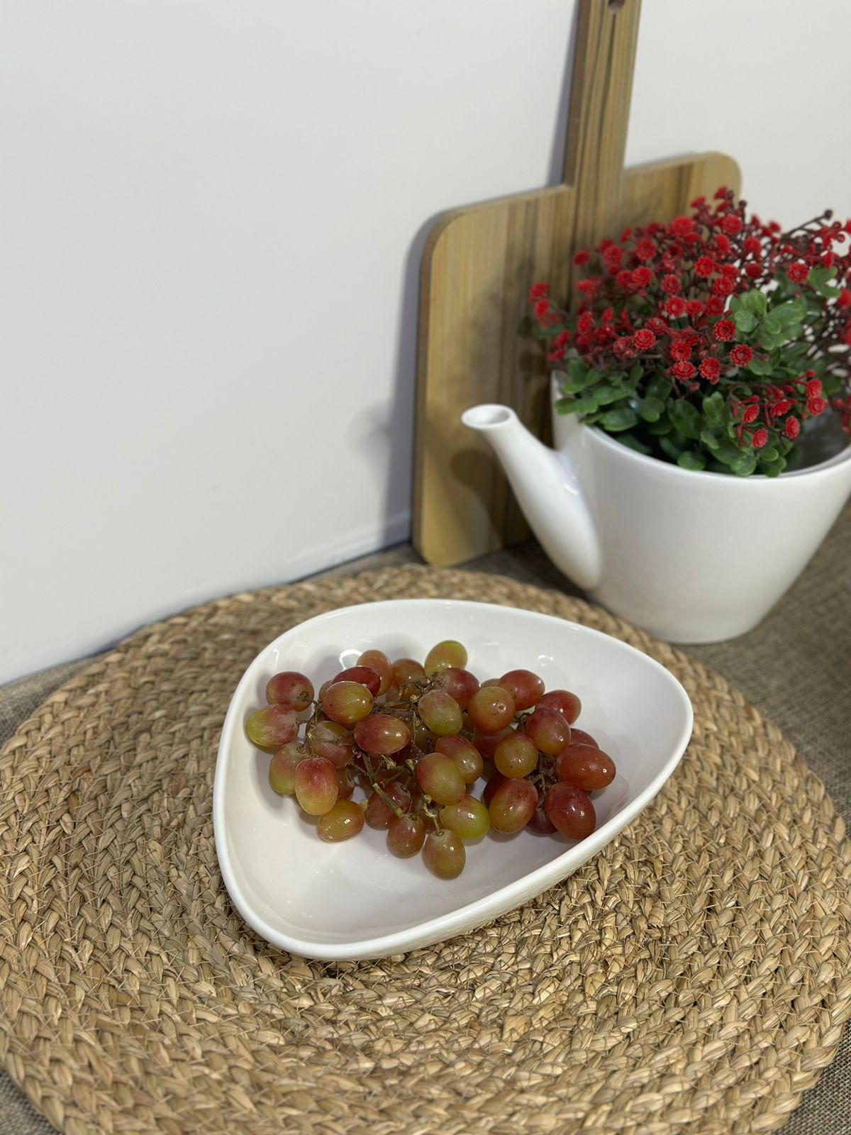 Luxury Triangle Medium Dish Bowl for serving Salad & Fruit - Diqqawi Plates