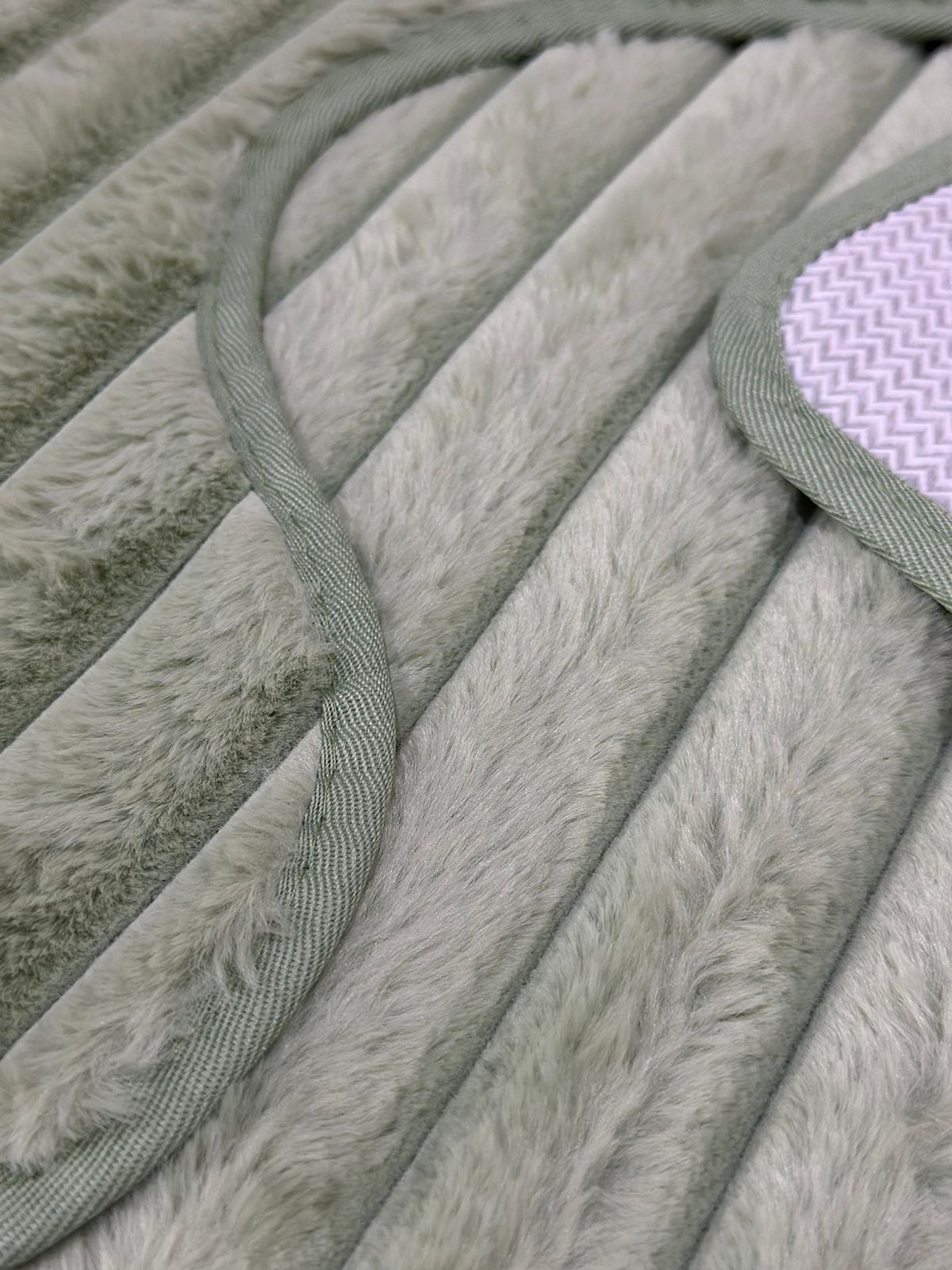 Non Slip soft Fur mat for Bathrom set of 2 - Diqqawi Plates