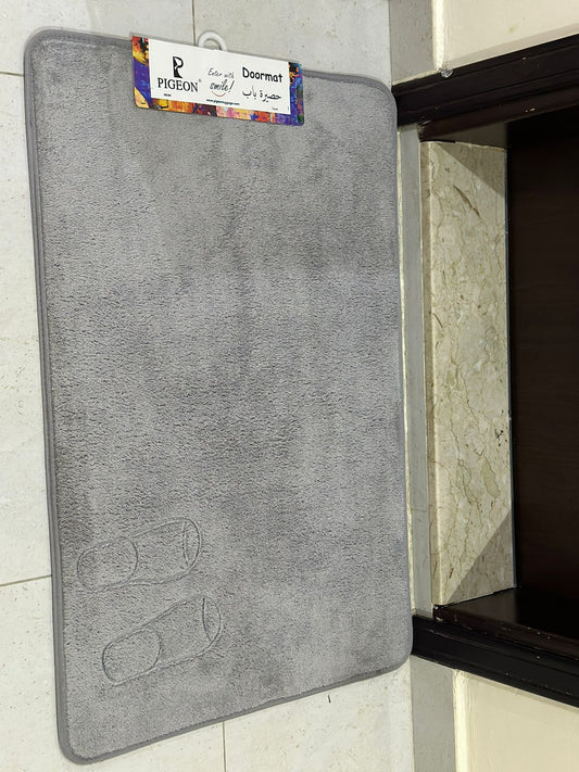 Indoor Non Slip Door Mat-Mint Feet - Diqqawi Plates