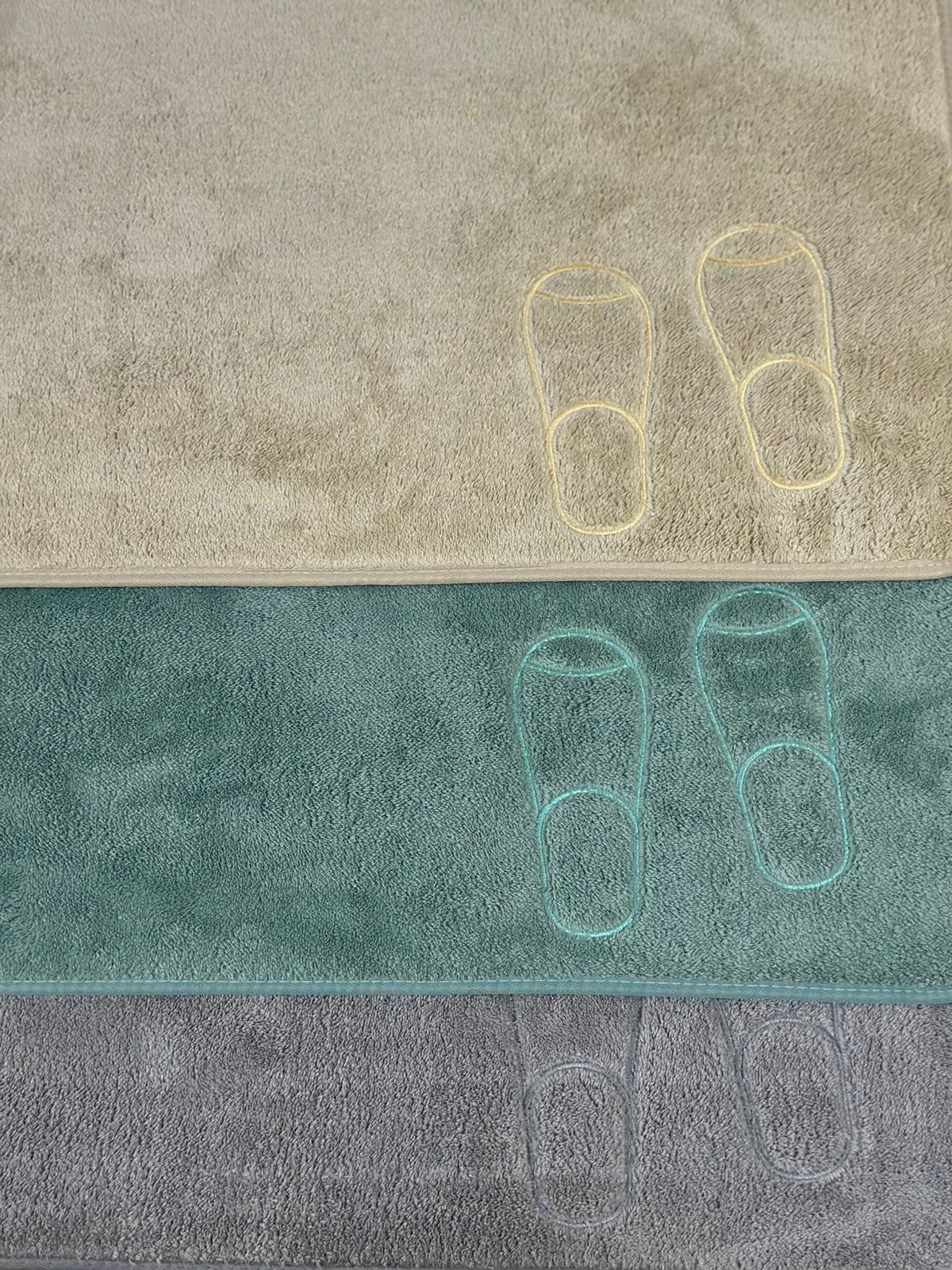 Indoor Non Slip Door Mat-Mint Feet - Diqqawi Plates