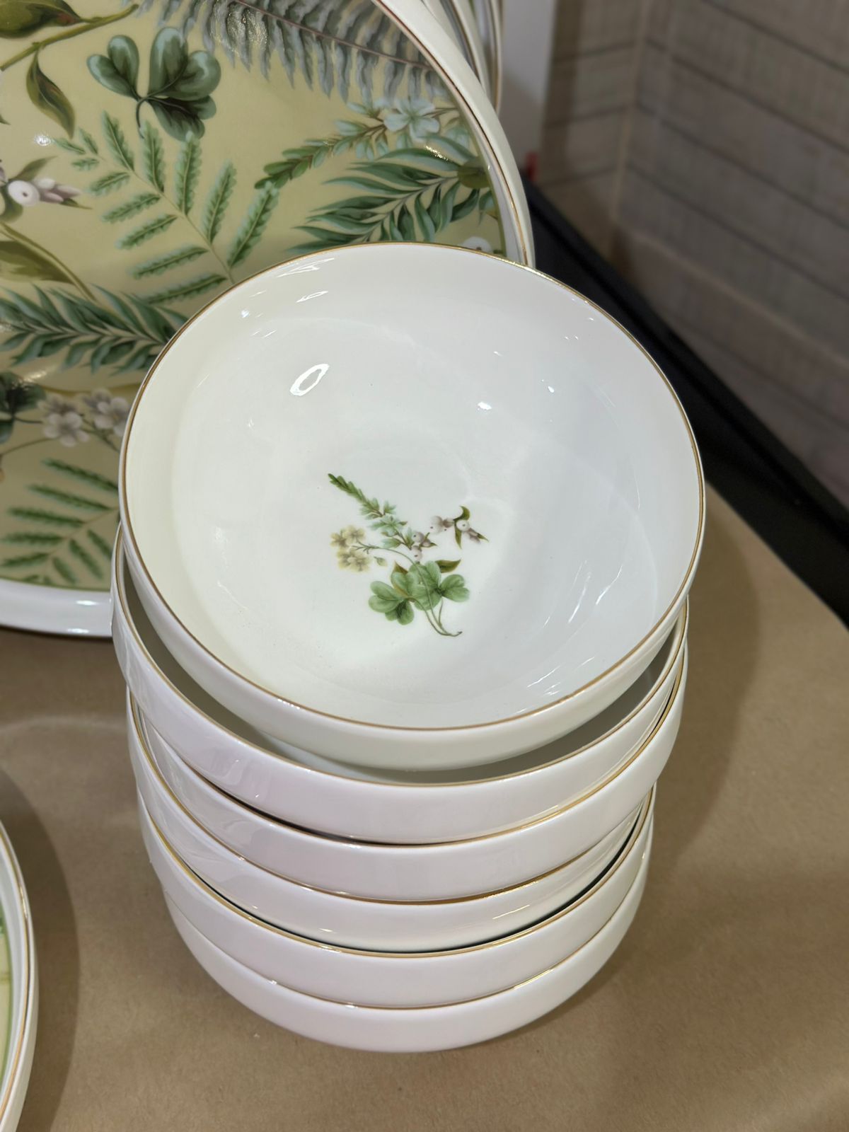 24pcs Dinner Set - Style 1 - Diqqawi Plates