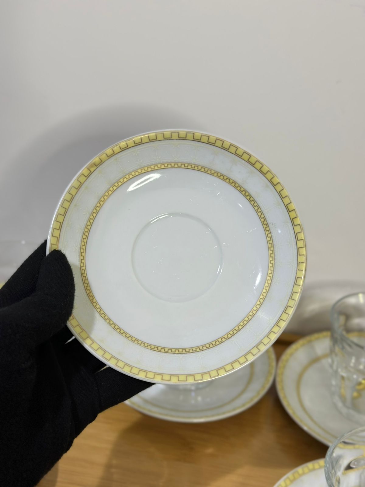 Glass Tea Cup (185ml) with Porcelain Plate & Gold Tea Spoon - Diqqawi Plates