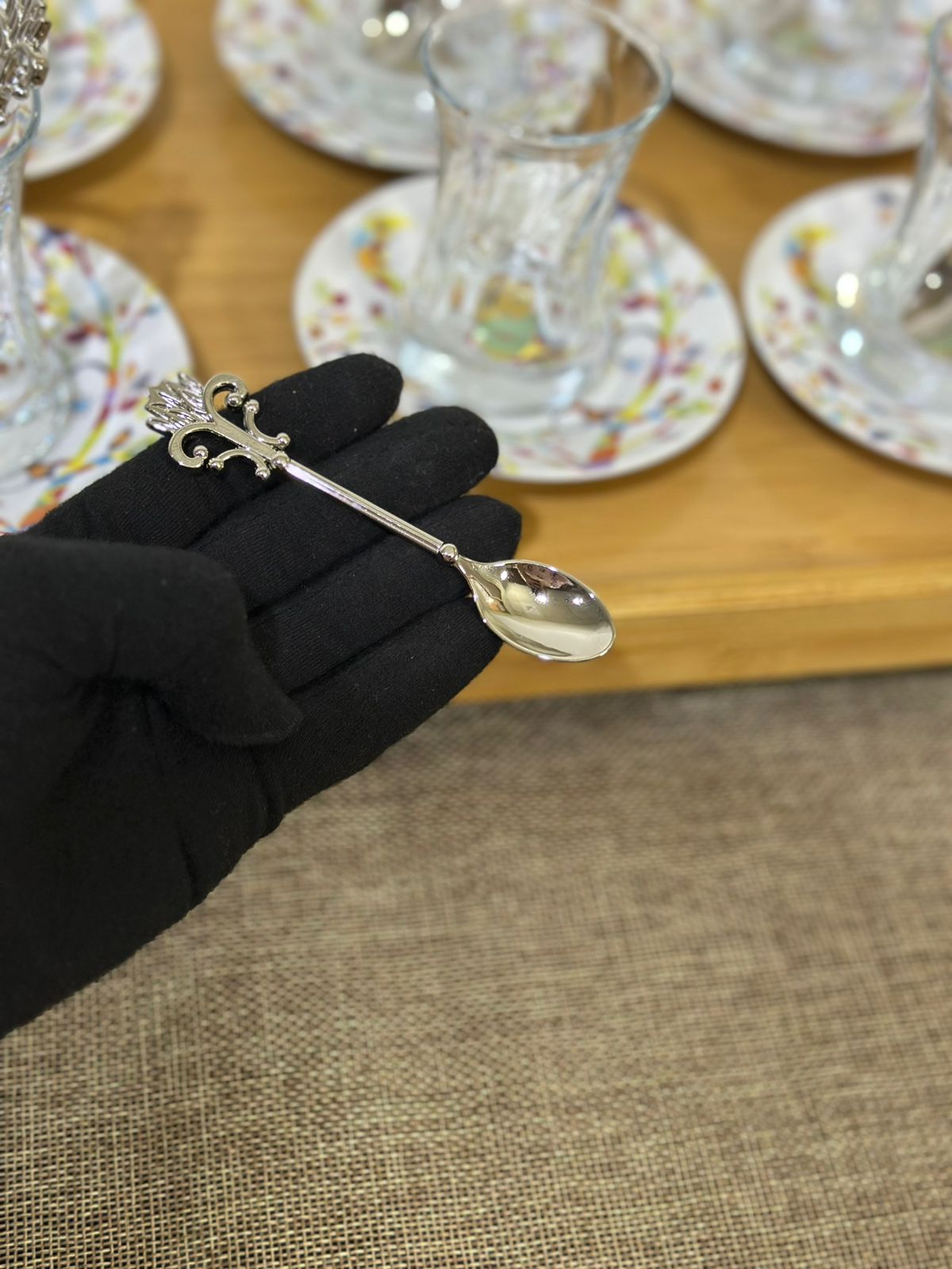 Glass Tea Cup (100ml) with Porcelain Plate & Silver Tea Spoon styl3 - Diqqawi Plates