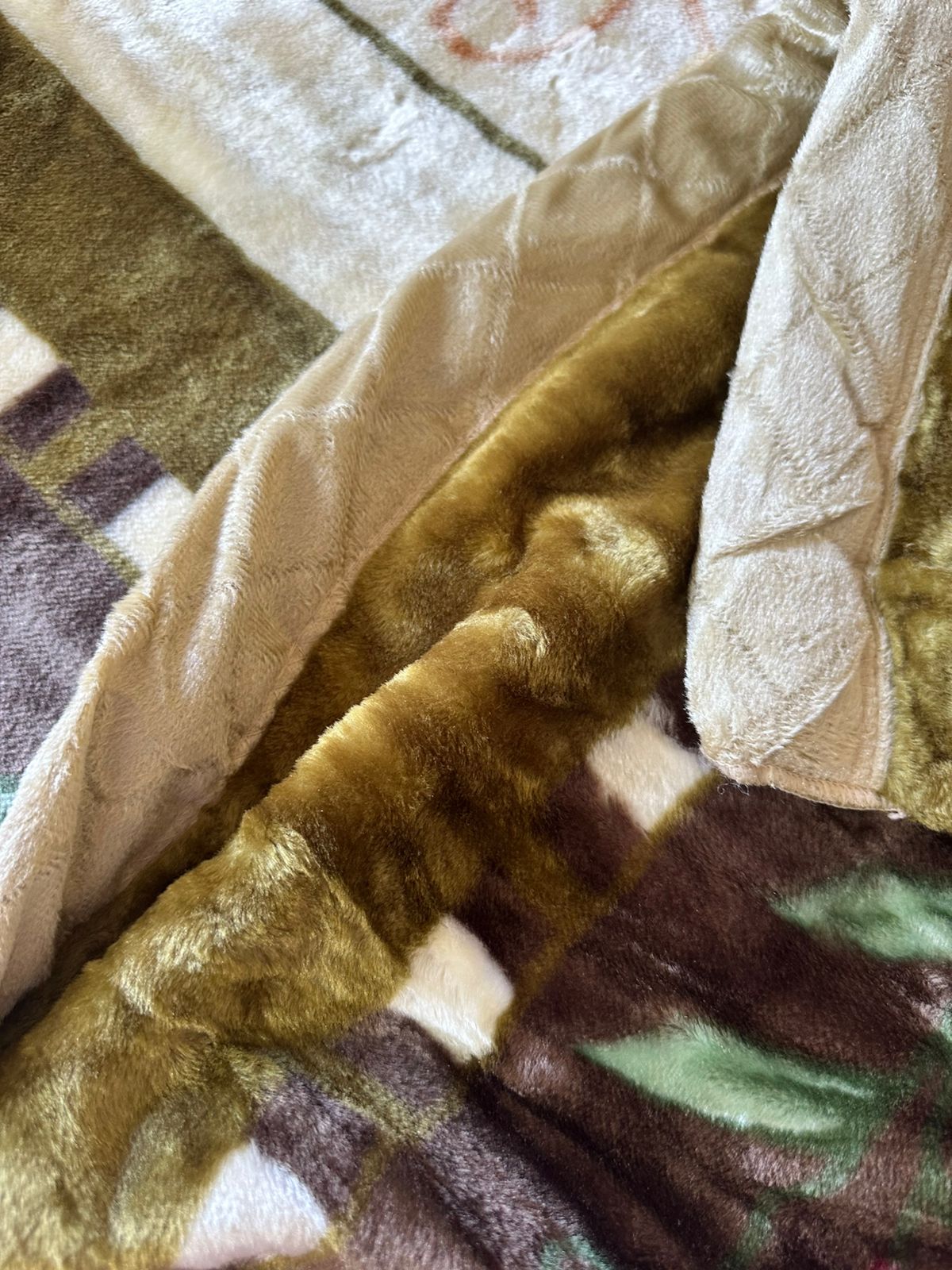 Luxe Winter Comfort Single Bed Blanket 180x220 cm - Diqqawi Plates