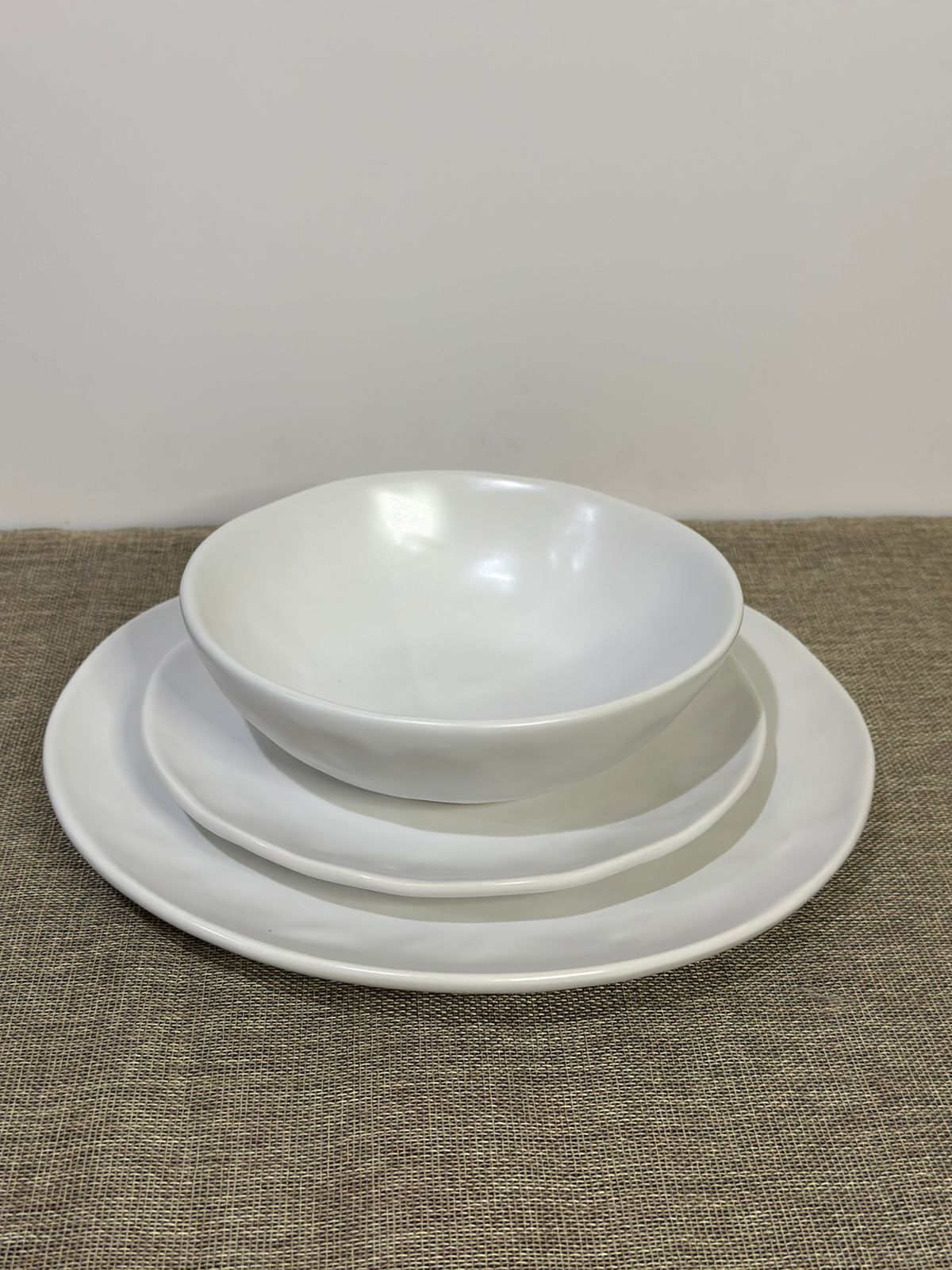 18pcs ceramic dinnerware set - Diqqawi Plates