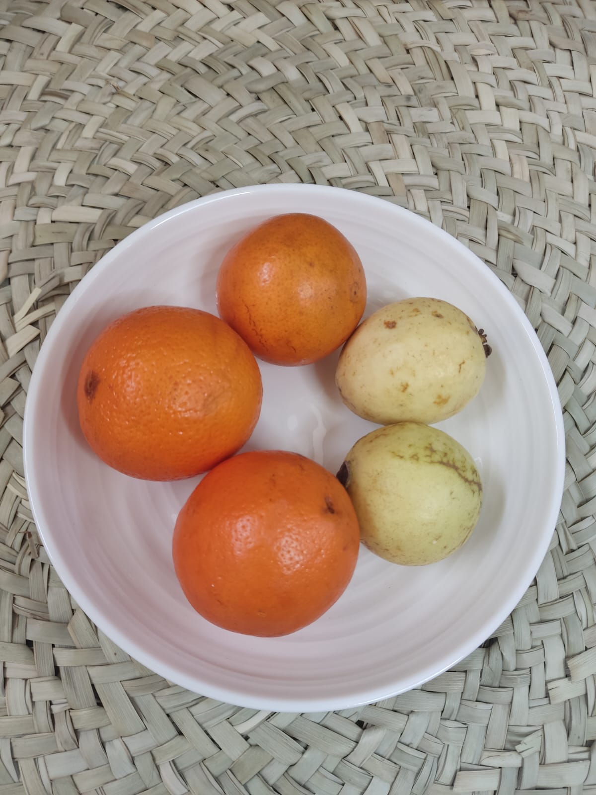 Luxury Medium Dish Bowl for serving Salad & Fruit styl2 - Diqqawi Plates