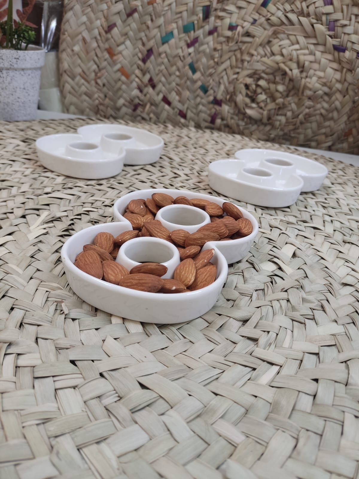 Porcelain Number 8 stylish Plate - Diqqawi Plates