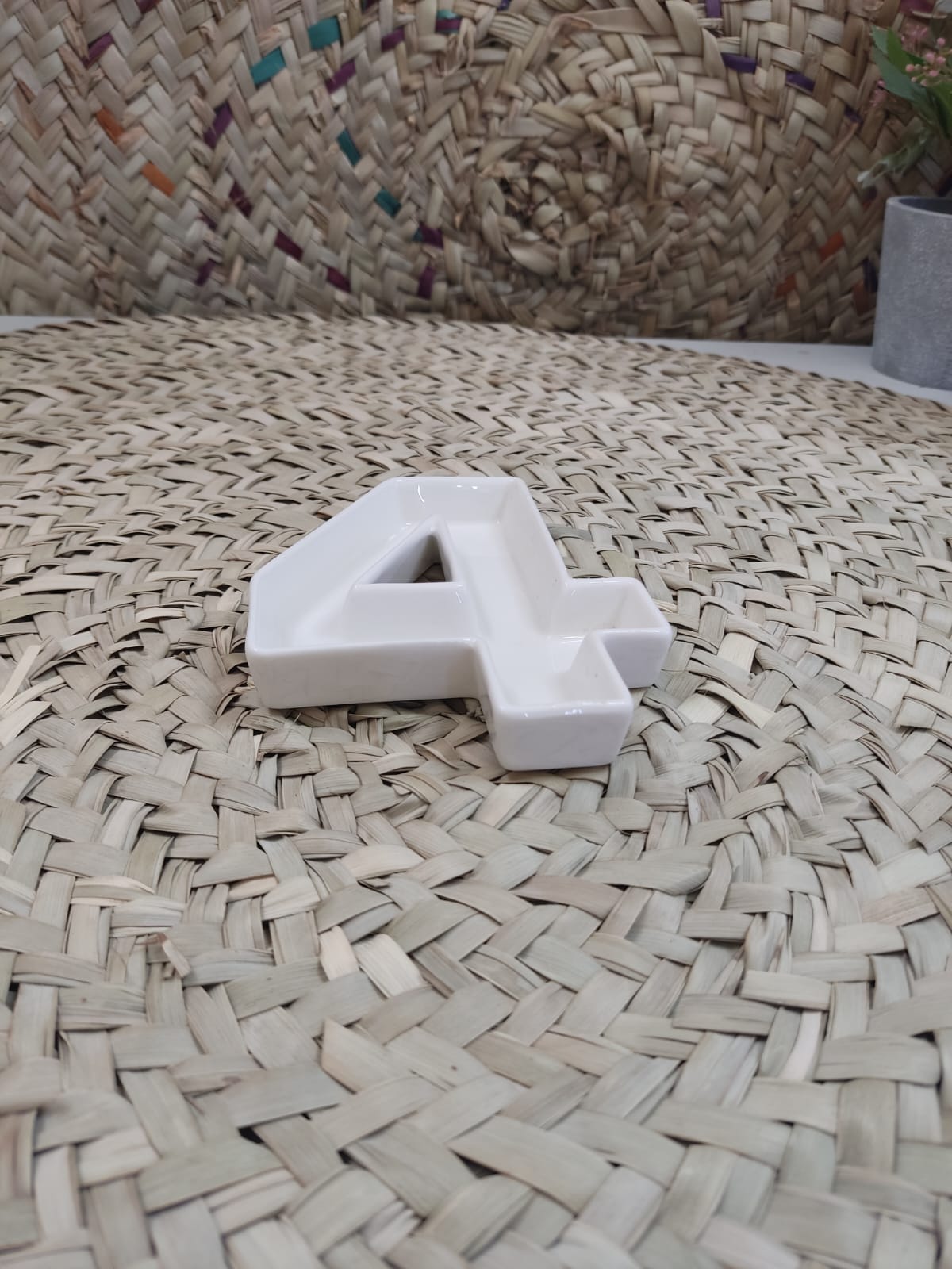 Porcelain Number 4 stylish Plate - Diqqawi Plates