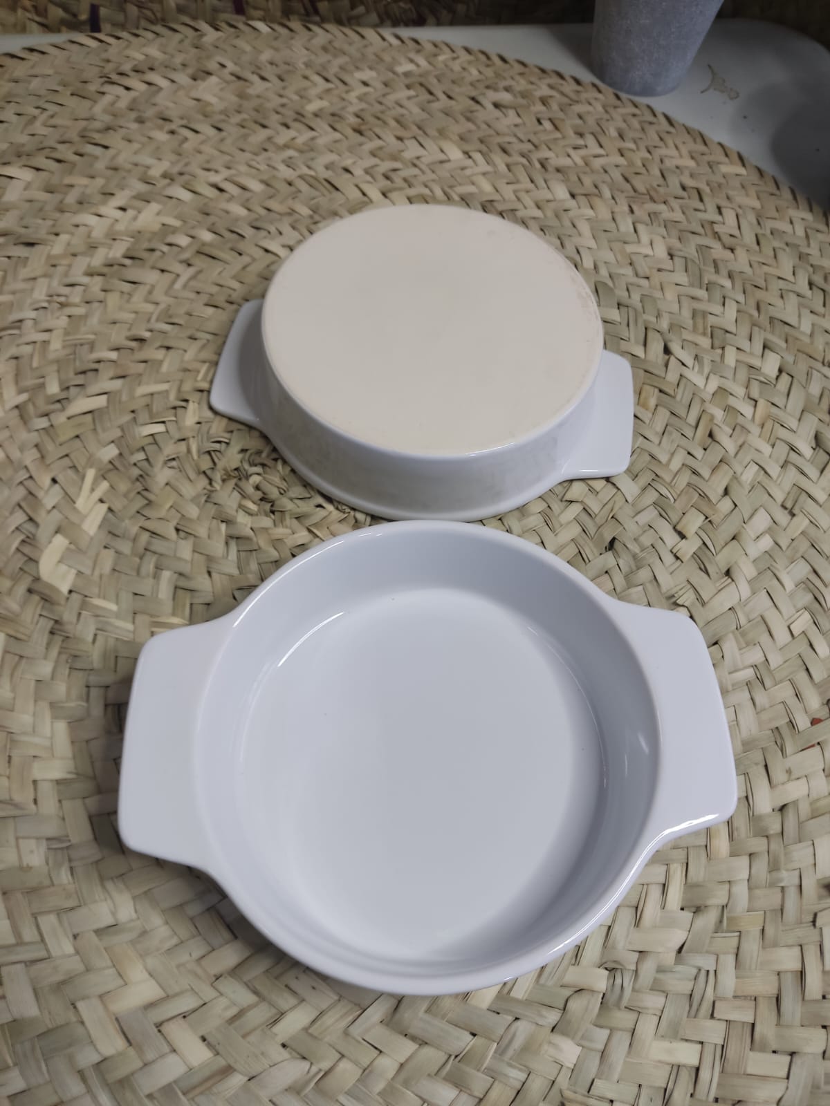 Medium Porcelain Serving Dish Bowl with handle styl12 - Diqqawi Plates