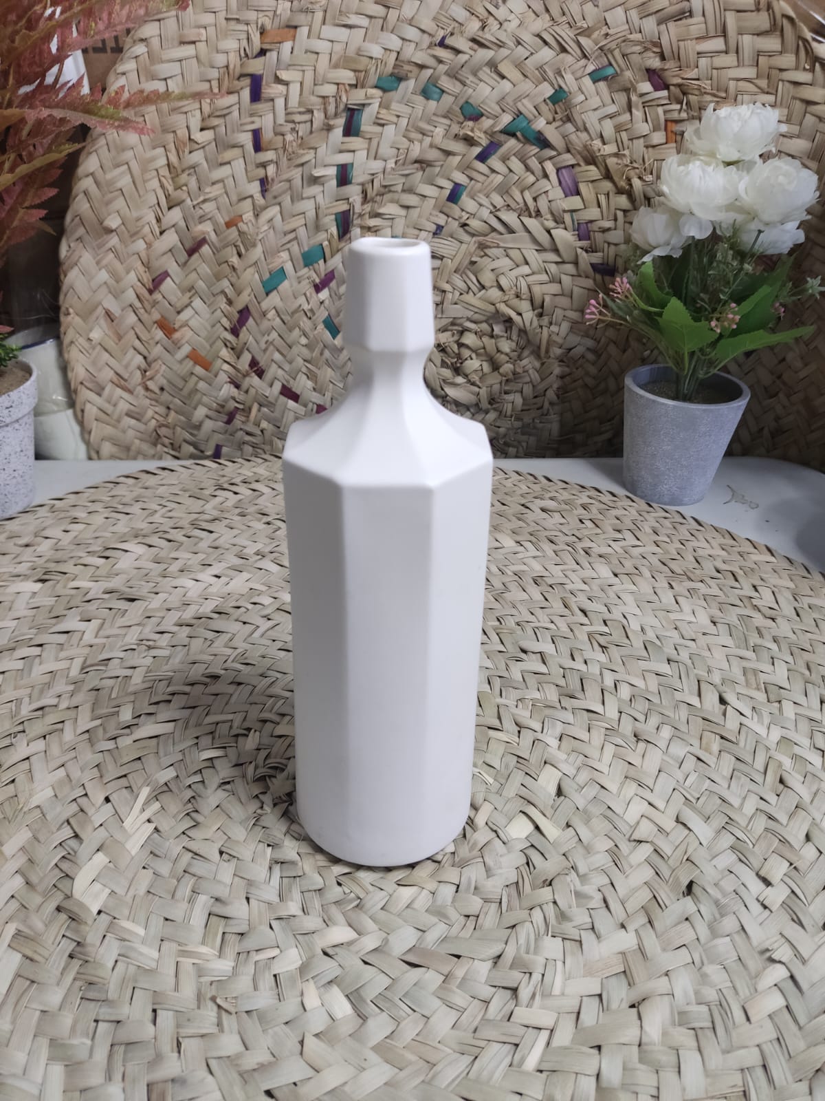 Luxury Porcelain Flower Vase styl15 - Diqqawi Plates