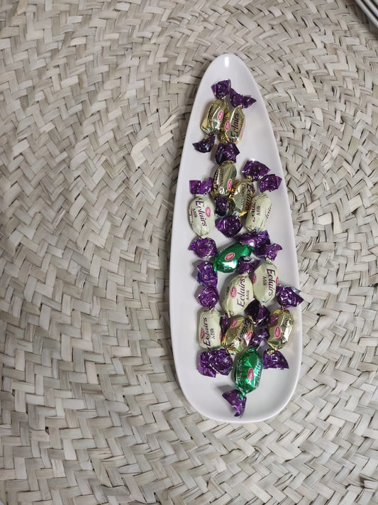 High-Quality Large Porcelain Oval Serving Plate styl8 - Diqqawi Plates