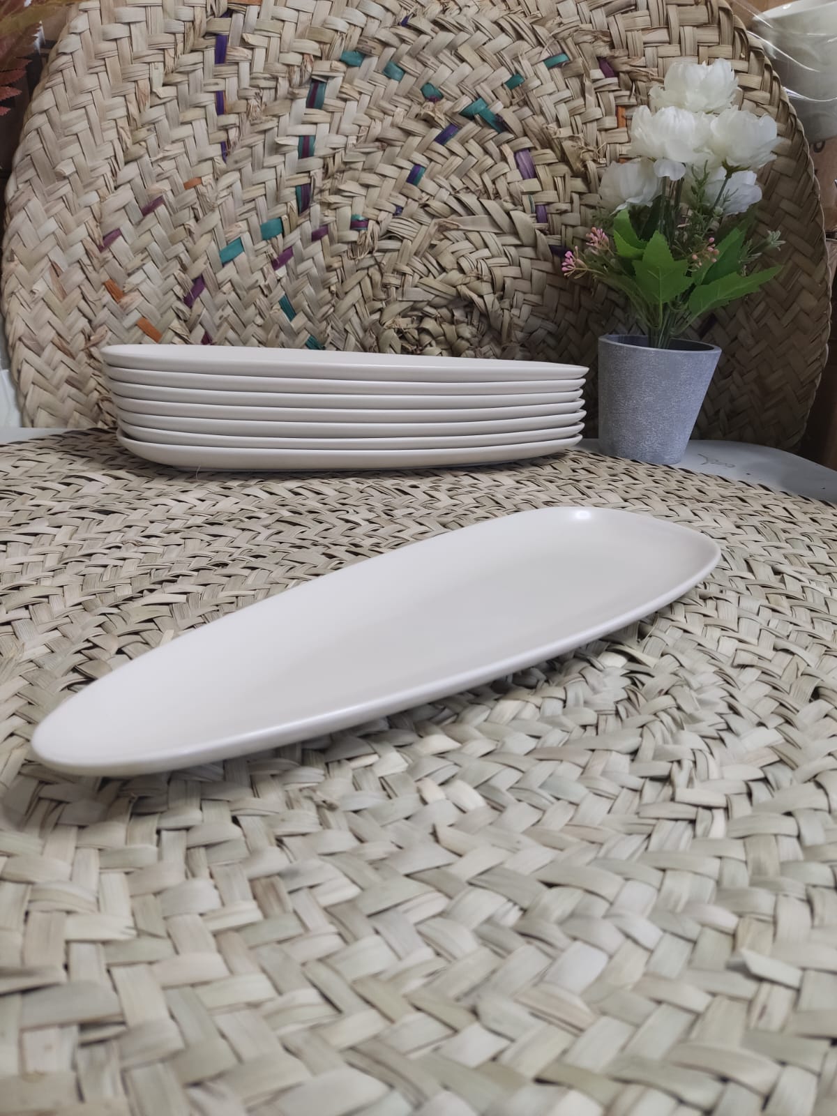High-Quality Large Porcelain Oval Serving Plate styl8 - Diqqawi Plates