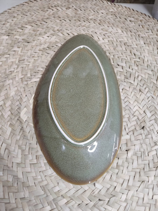 Large Oval Ceramic Plate with Greenish-Brown Gradient - Diqqawi Plates