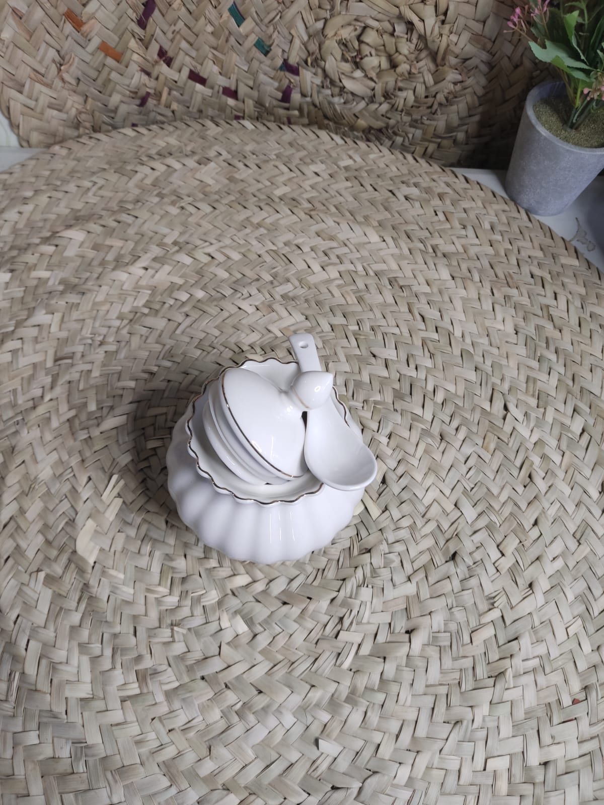 Porcelain Spice Jar with Lid and Spoon - Diqqawi Plates