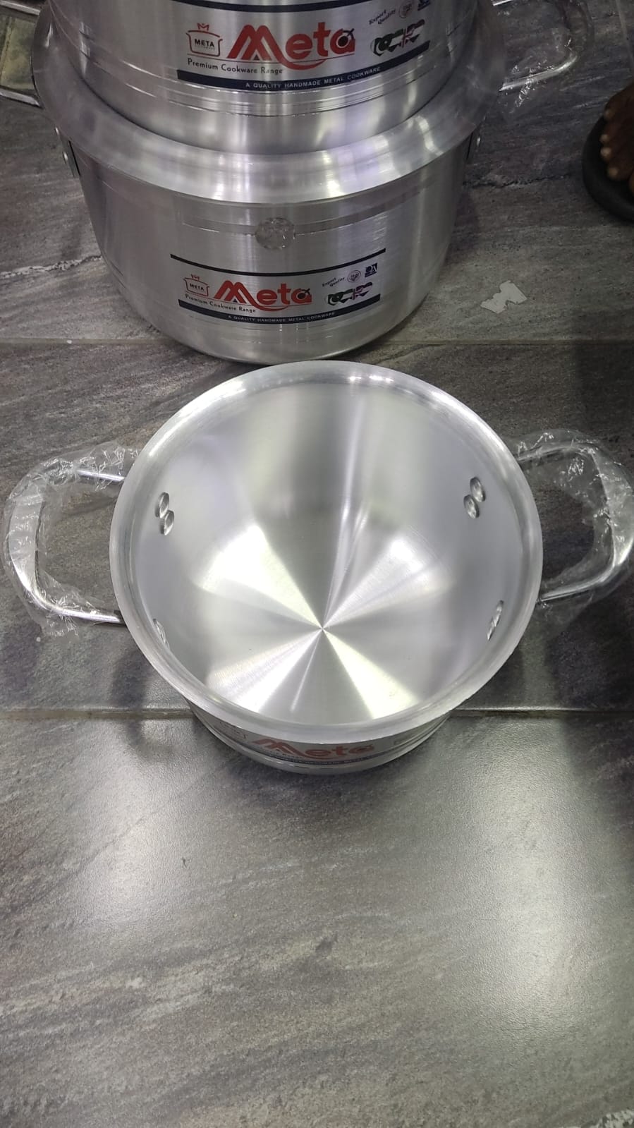 Heavy Aluminium Casserole Pot with Lid - Diqqawi Plates