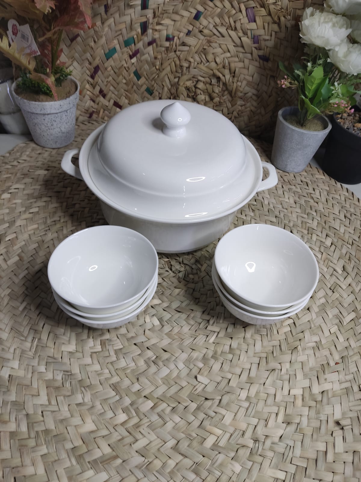 Luxury White Porcelain Serving Set – 7 Pieces - Diqqawi Plates