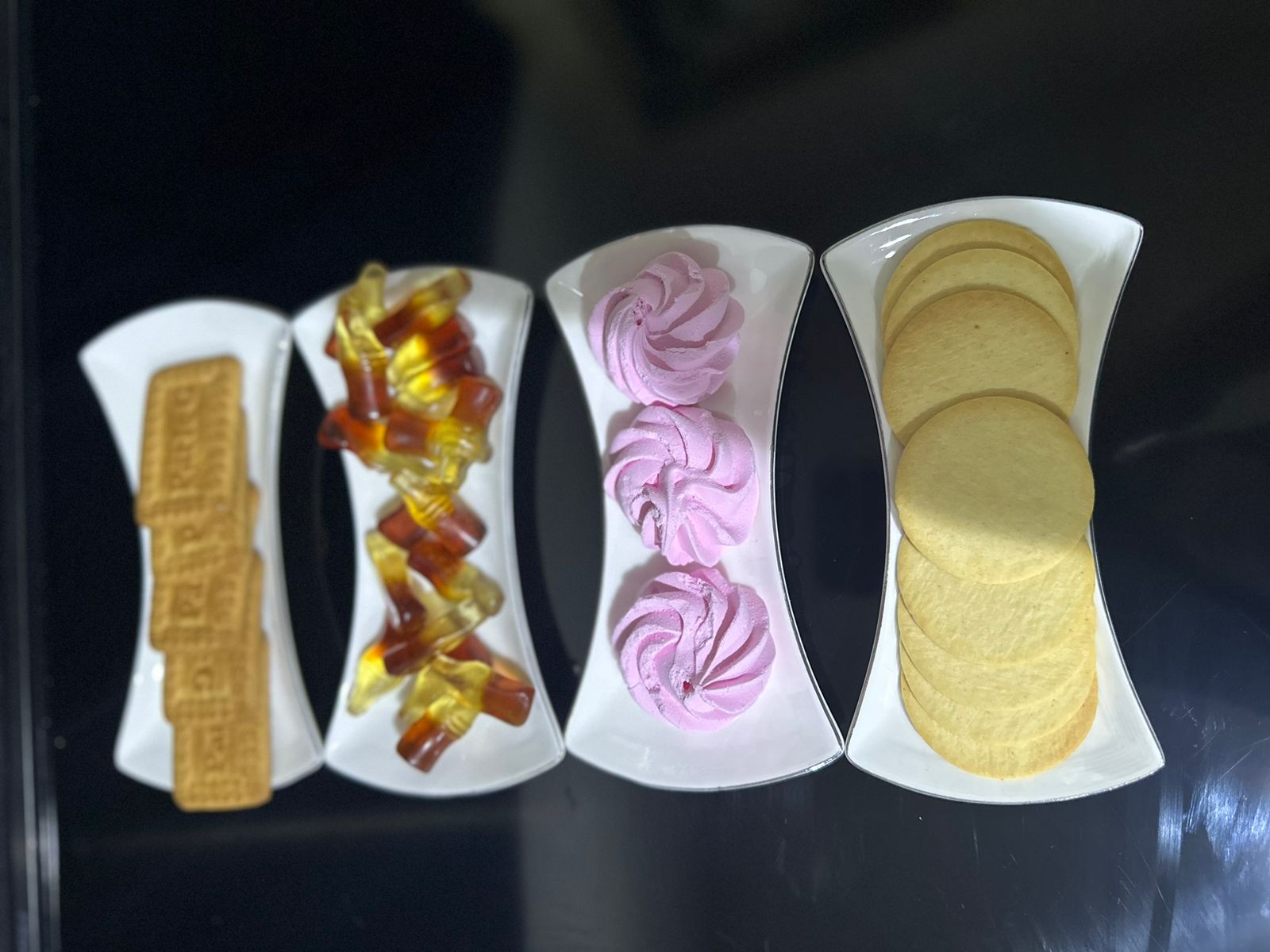 3pcs set Stylish Oval White flat plate for cokies - Diqqawi Plates