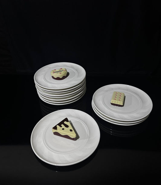 Luxury Decorated White flat plate porcelain styl8 - Diqqawi Plates