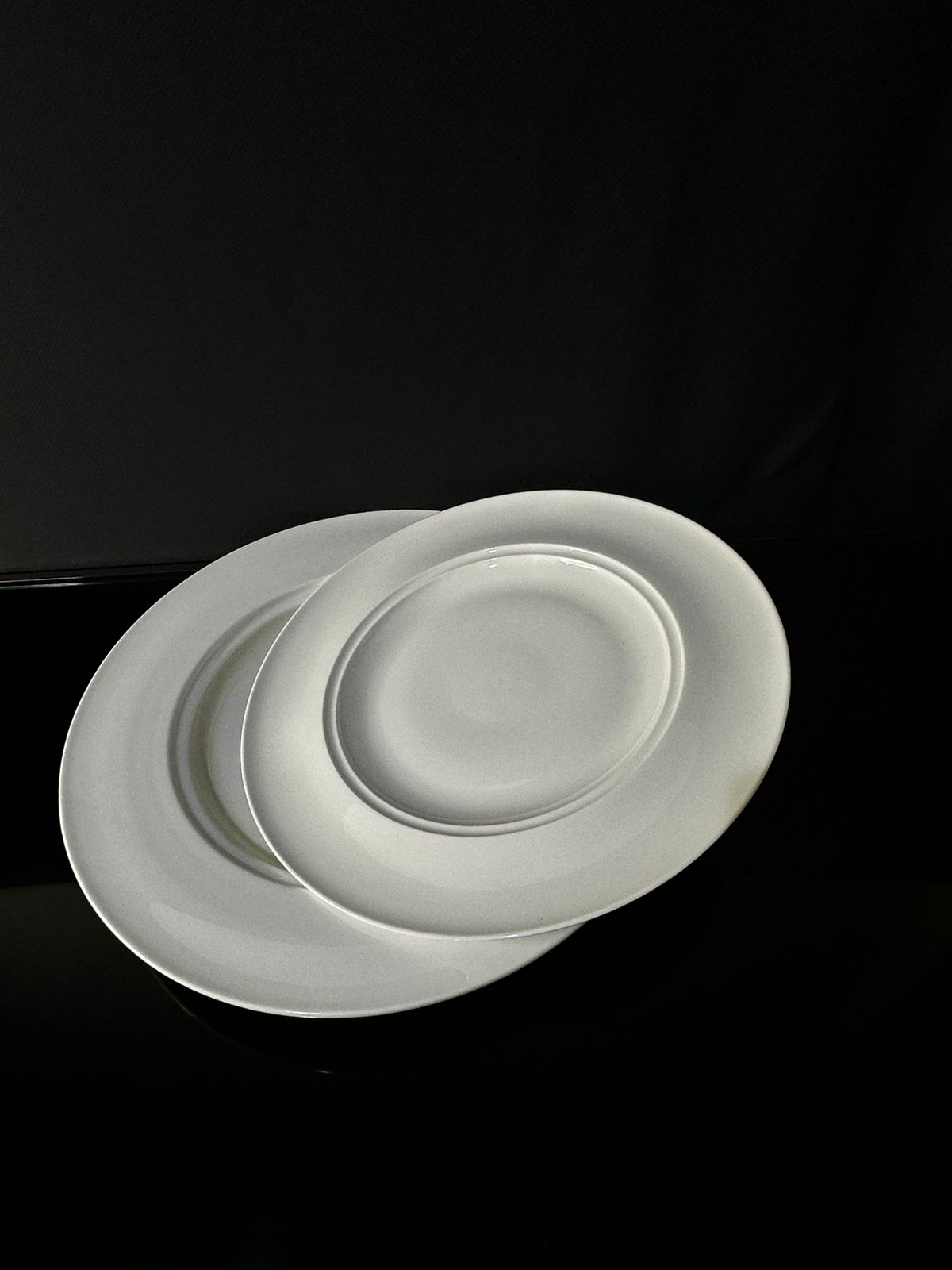 circle Bright White Porcelain Flat Plate sty8 - Diqqawi Plates