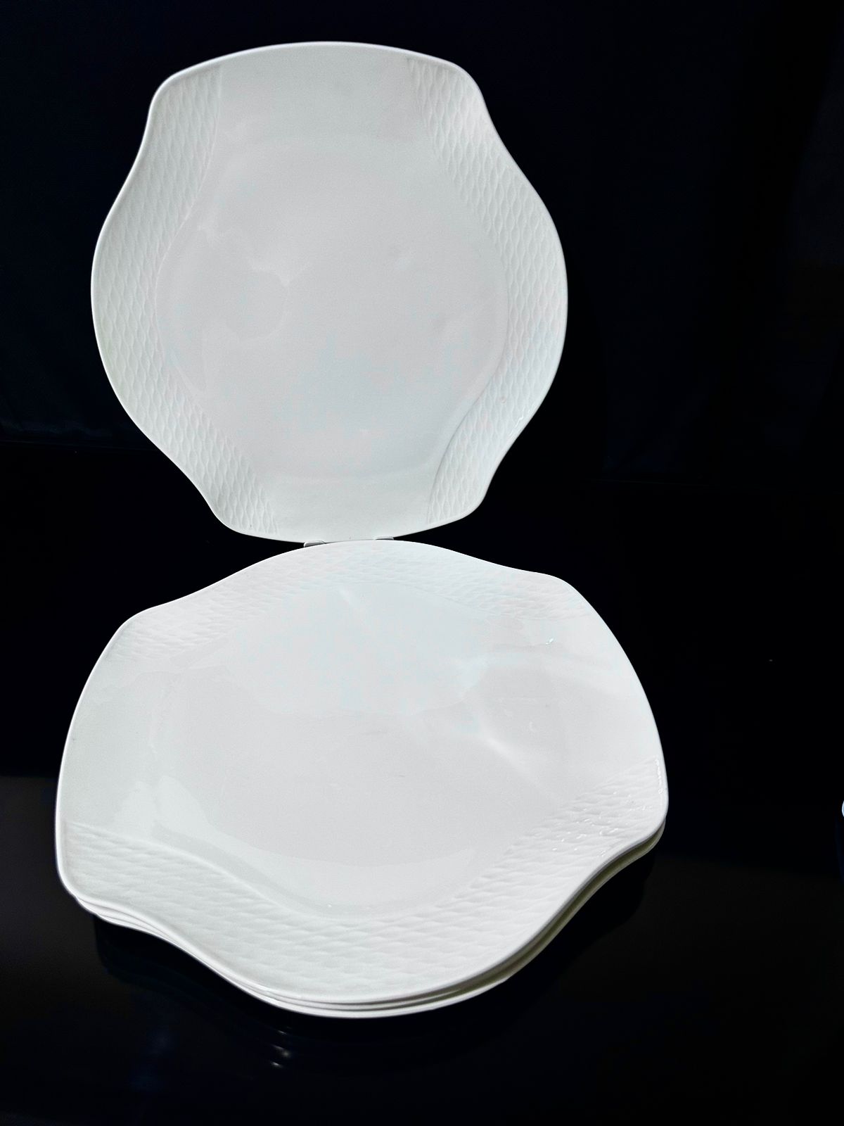 Decorative circle Bright White Porcelain Flat Plate styl3 - Diqqawi Plates