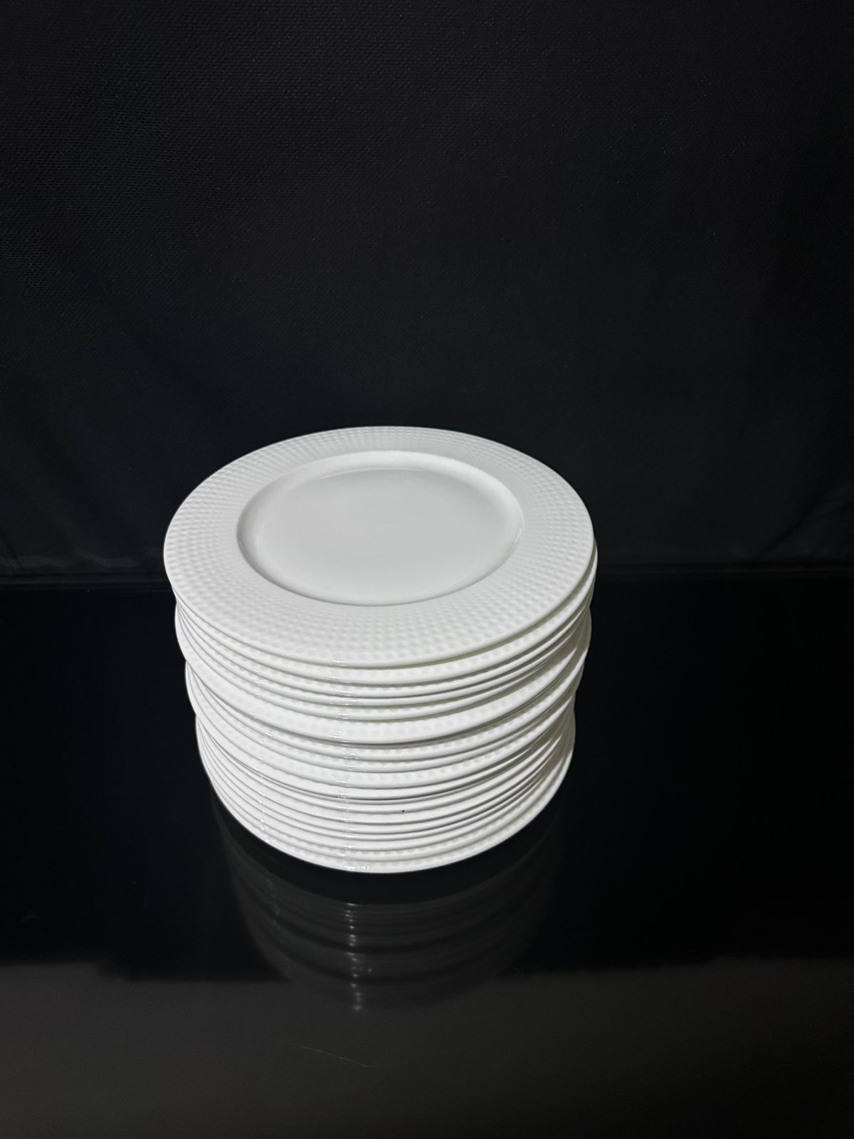Decorative circle Bright White Porcelain Flat Plate styl7 - Diqqawi Plates