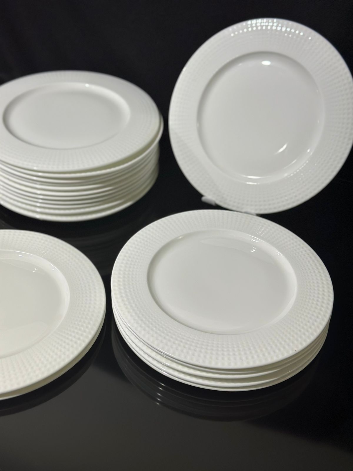 Decorative circle Bright White Porcelain Flat Plate styl7 - Diqqawi Plates