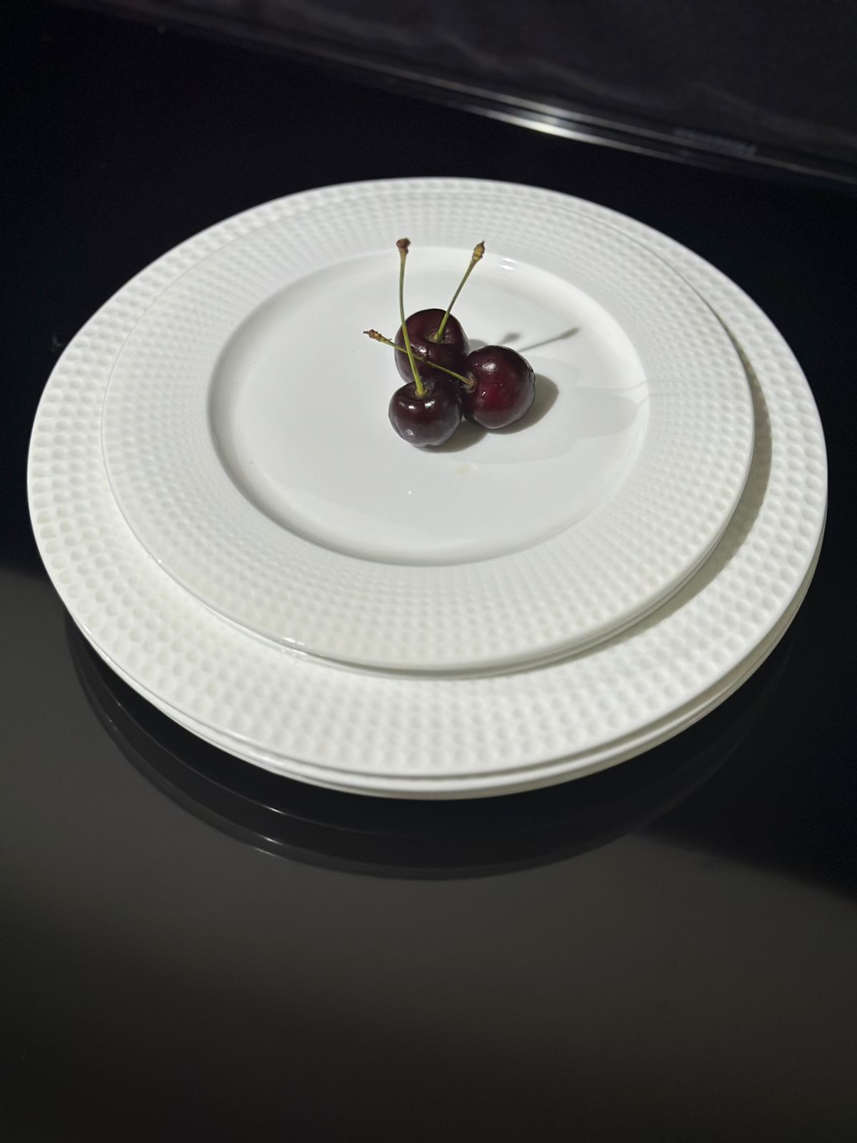 Decorative circle Bright White Porcelain Flat Plate styl7 - Diqqawi Plates