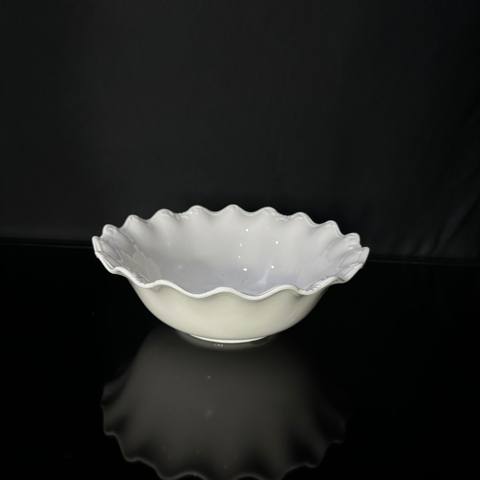 White Dish Bowl - styl-19 - Diqqawi Plates