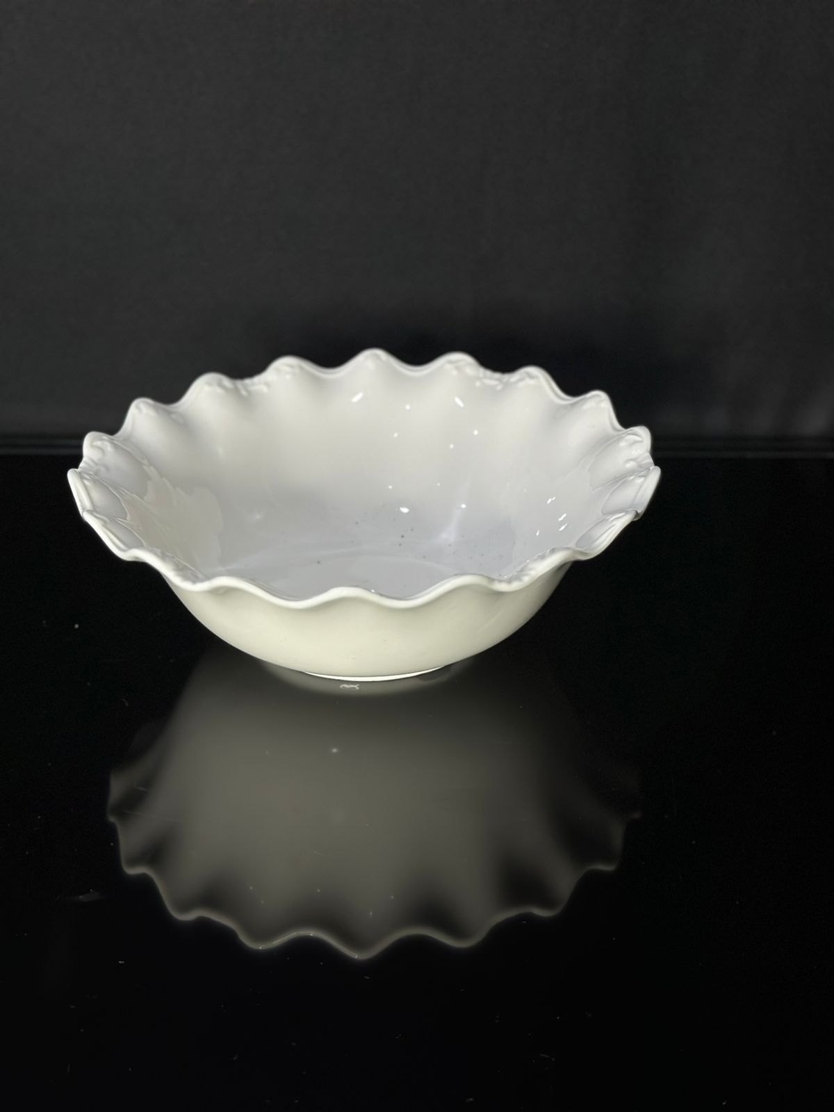 White Dish Bowl - styl-19 - Diqqawi Plates