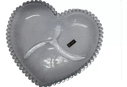 Heart Patterned Glass Plate with 3 Dividers - Diqqawi Plates