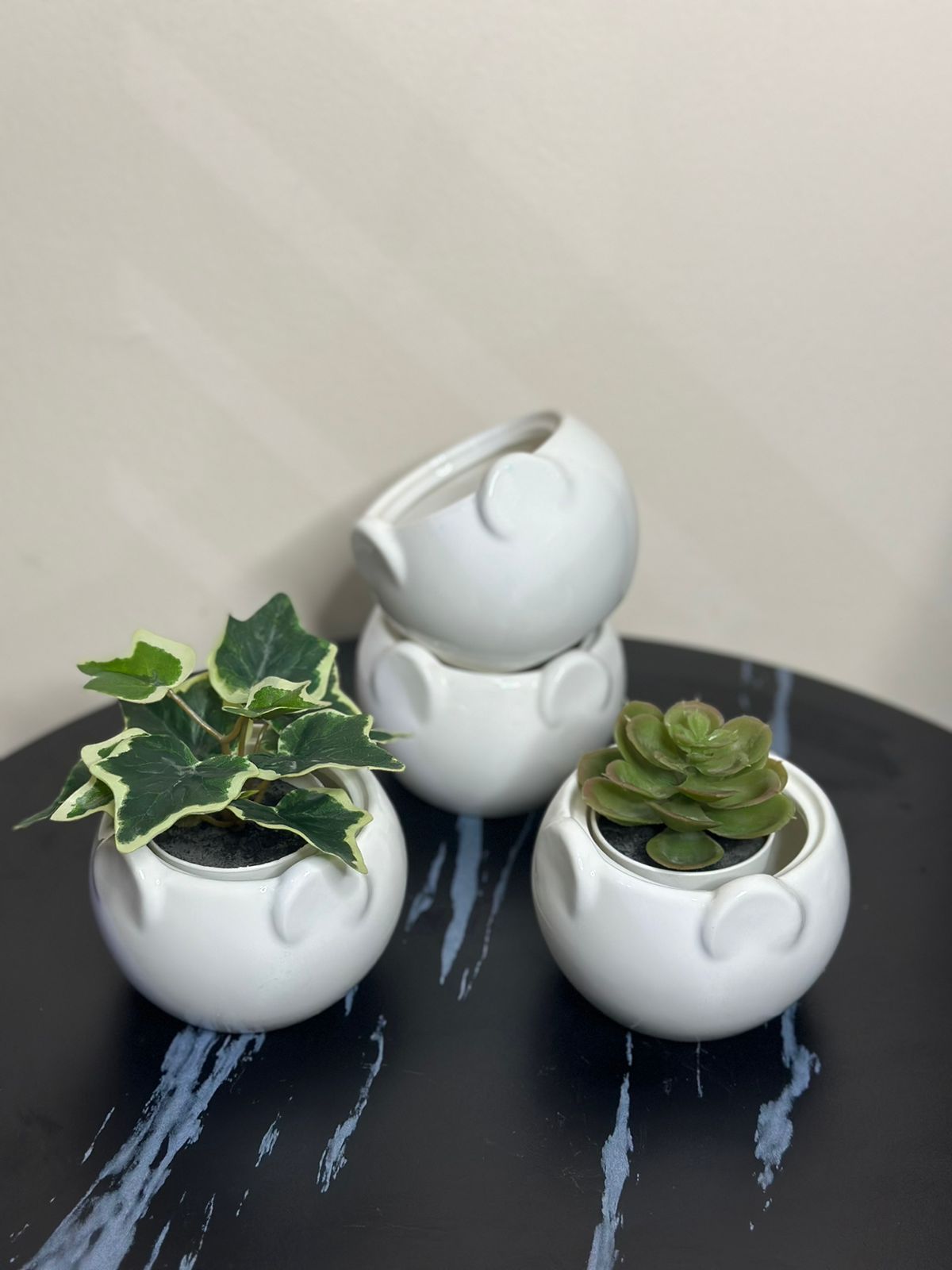 Simple cute bowl / Pot Container - Diqqawi Plates